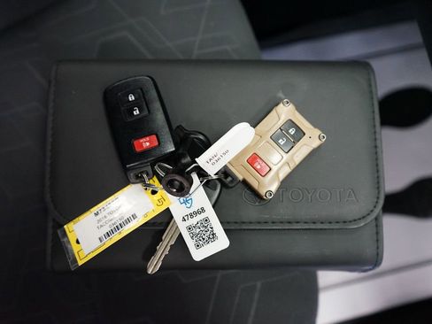 Used 2016 Toyota Tacoma TRD Off-Road w/ Towing Package AWD/4WD image 59