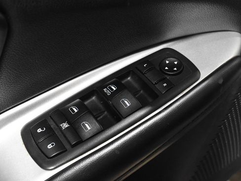 Used 2018 Dodge Journey SE w/ Popular Equipment Group image 11