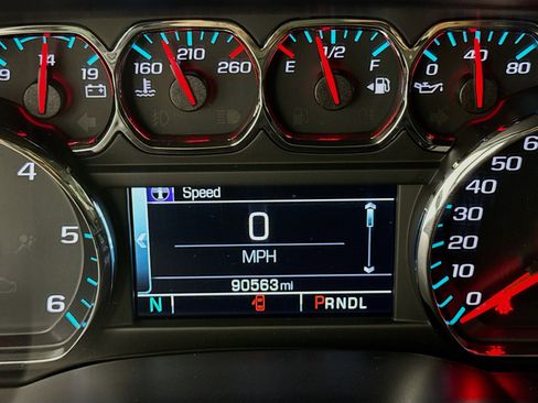 Used 2018 Chevrolet Silverado 1500 LT w/ All Star Edition image 12