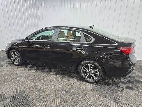 Used 2023 Kia Forte LXS w/ LXS Technology Package FWD image 4