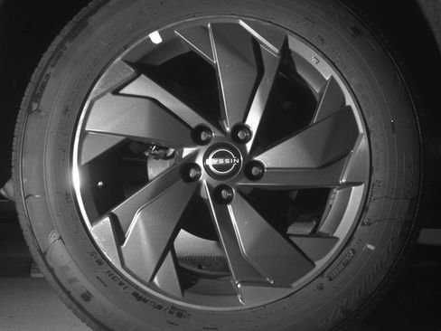 Used 2025 Nissan Rogue SV image 15