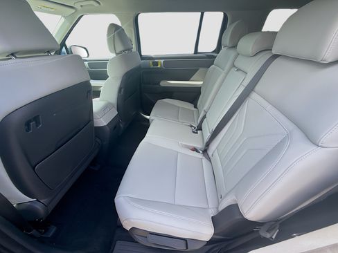 New 2026 Hyundai Santa Fe SEL w/ Tow & Go Package FWD image 17