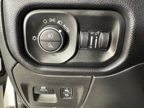 Used 2022 RAM 1500 Laramie w/ Sport Appearance Package image 26