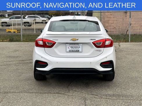 Used 2017 Chevrolet Cruze Premier image 4