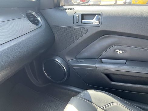 Used 2013 Ford Mustang GT Premium w/ Security Pkg RWD image 14