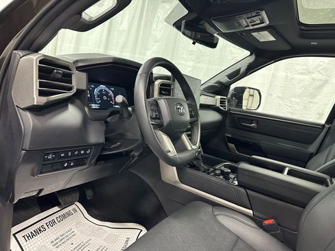 Used 2025 Toyota Tundra Limited image 13