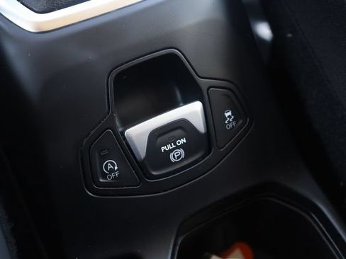 Used 2023 Jeep Renegade Trailhawk w/ Trailhawk Elite Group AWD/4WD image 21