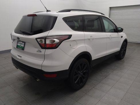 Used 2017 Ford Escape SE w/ Equipment Group 201A image 9