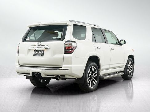 Used 2022 Toyota 4Runner Limited AWD/4WD image 5