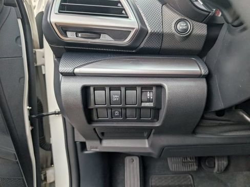 Used 2024 Subaru Forester Premium AWD/4WD image 11