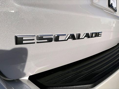 Used 2023 Cadillac Escalade Sport Platinum image 34
