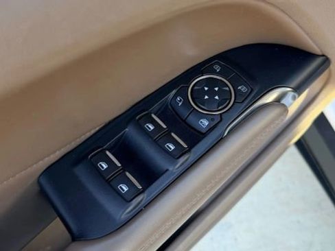 Used 2017 Lincoln MKC Reserve w/ Lincoln MKC Climate Package image 13