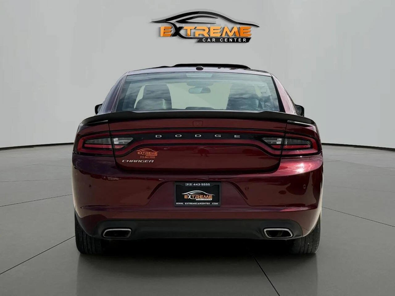 Used 2021 Dodge Charger SXT w/ Leather Interior Group RWD image 5