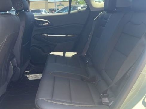 Used 2025 Chevrolet Trax ACTIV w/ Sunroof Package FWD image 13
