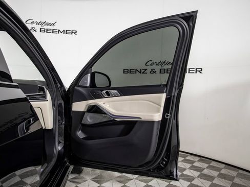 Used 2021 BMW ALPINA XB7 AWD/4WD image 21