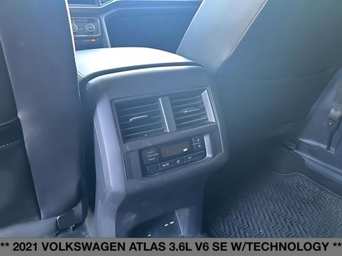 Used 2021 Volkswagen Atlas SE image 18