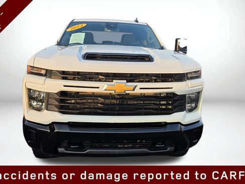 Used 2024 Chevrolet Silverado 2500 Custom w/ Custom Value Package AWD/4WD image 3
