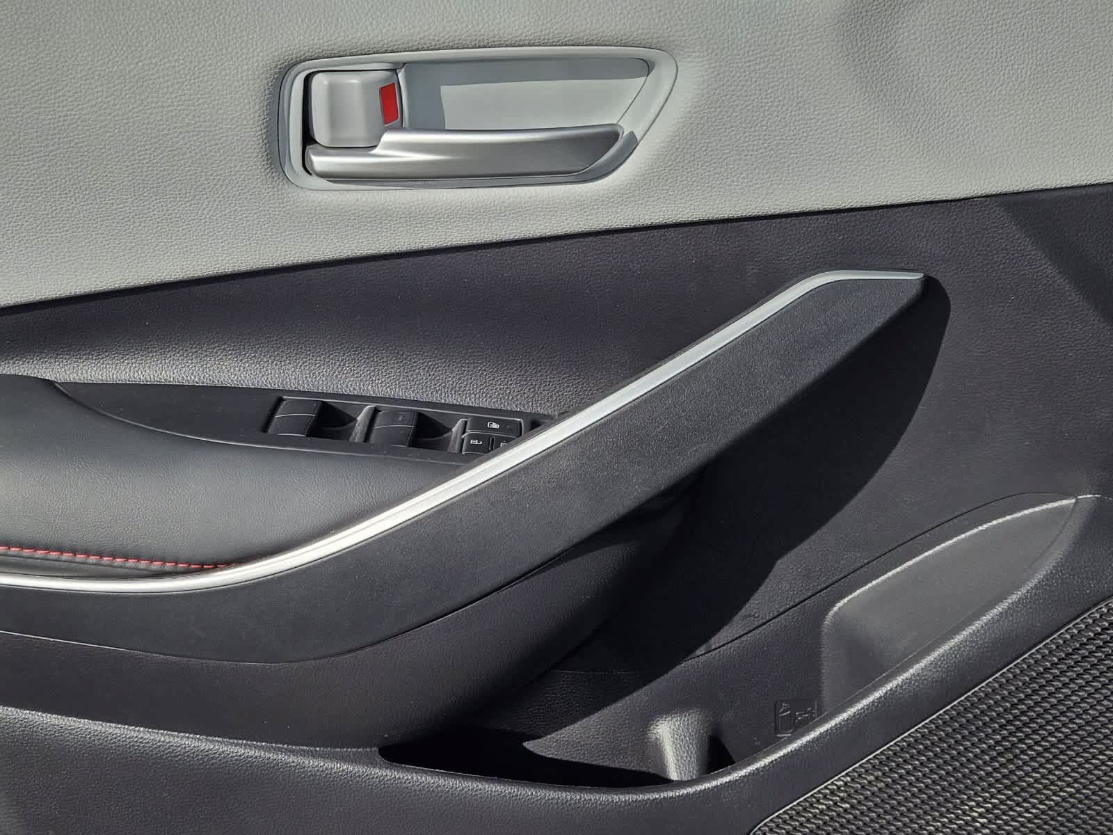 Used 2025 Toyota Corolla SE FWD image 21