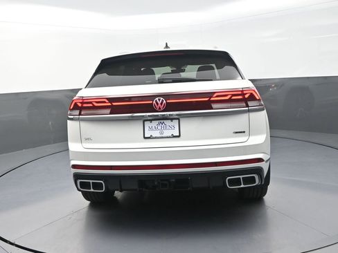 New 2026 Volkswagen Atlas Cross Sport SEL Premium R-Line AWD/4WD image 9