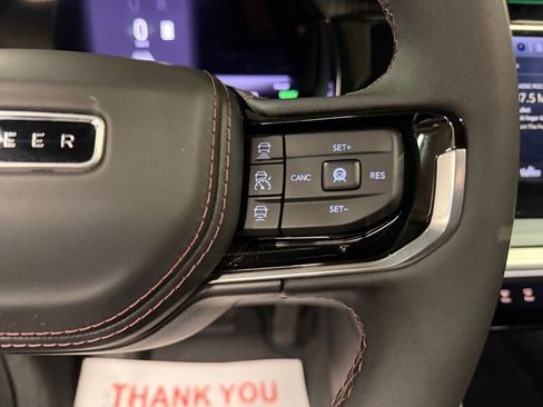 Used 2024 Jeep Wagoneer Launch Edition image 23