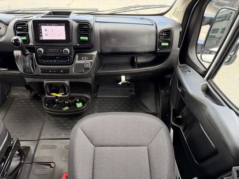 Used 2025 RAM ProMaster 2500 w/ Convenience Group FWD image 28