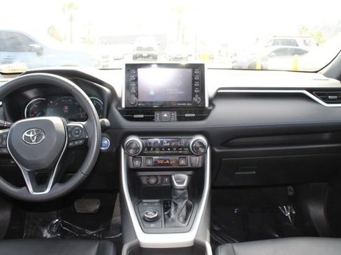 Used 2021 Toyota RAV4 XSE AWD/4WD image 10