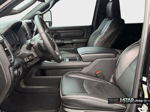 Used 2024 RAM 3500 Limited image 11