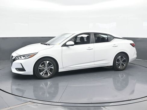 Used 2023 Nissan Sentra SV image 2