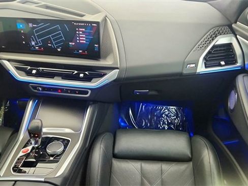 Used 2023 BMW XM image 37