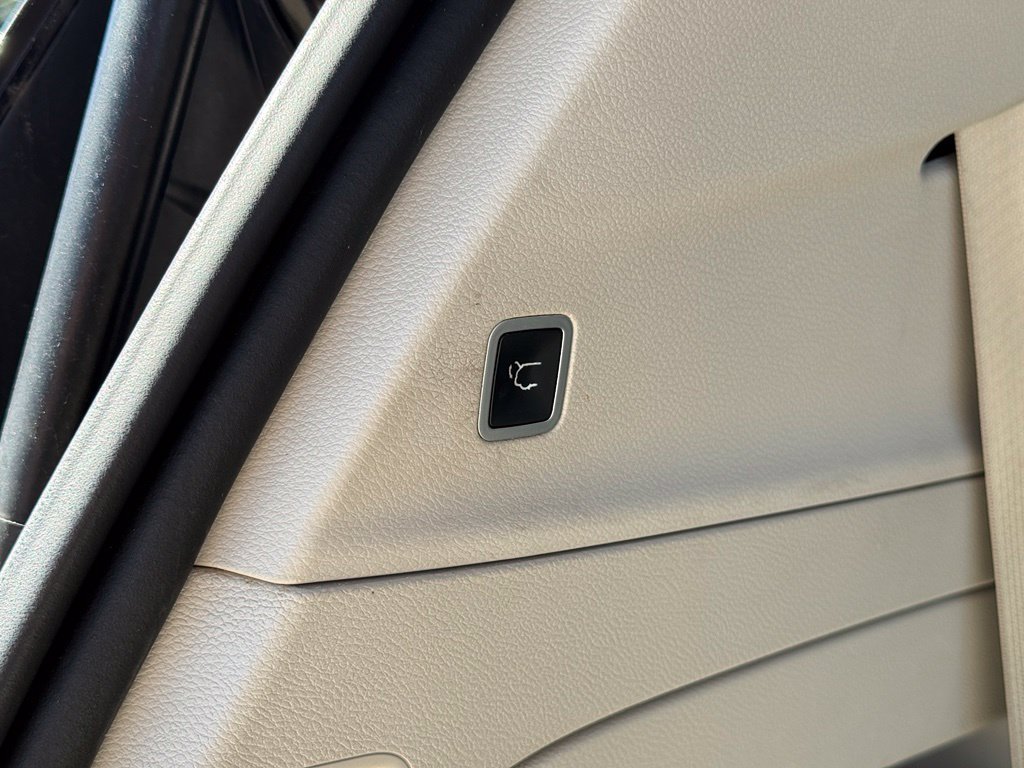 Used 2017 Chrysler Pacifica Touring-L Plus w/ Advanced Safetytec Group FWD image 28