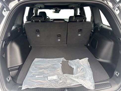 New 2026 Jeep Grand Cherokee Limited image 11