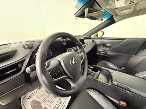 Certified 2025 Lexus ES 300h 300h image 13