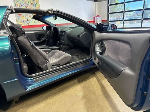 Used 1997 Pontiac Firebird Formula w/ Opt Pkg RWD image 68