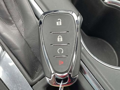 Certified 2023 Chevrolet Equinox LS image 32