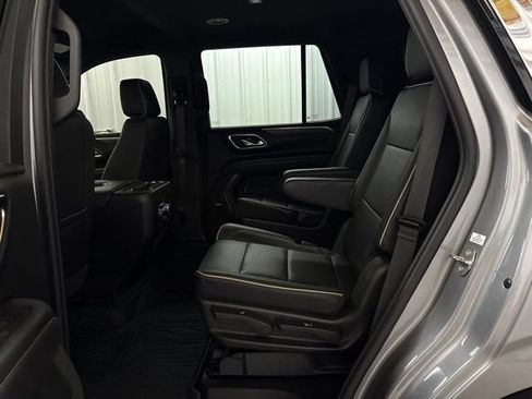 Used 2023 GMC Yukon SLT AWD/4WD image 26