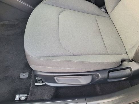 Used 2025 Kia K4 LXS image 23