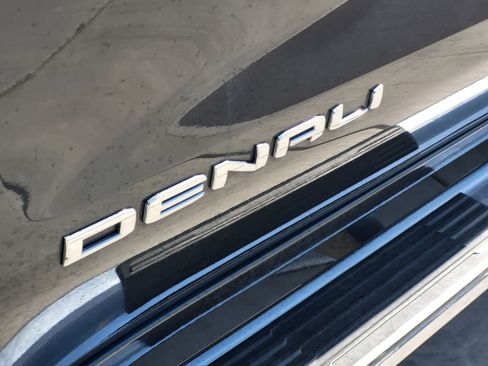 Used 2021 GMC Sierra 1500 Denali AWD/4WD image 11