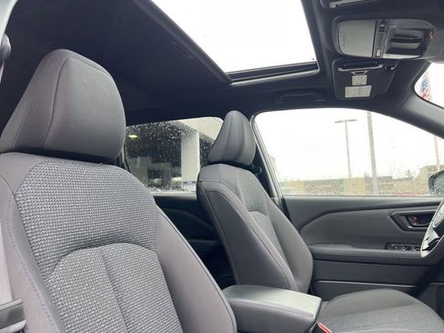 Used 2025 Subaru Forester Premium image 5