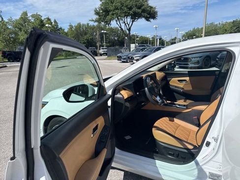 Used 2023 Nissan Sentra SV w/ SV Premium Package FWD image 14