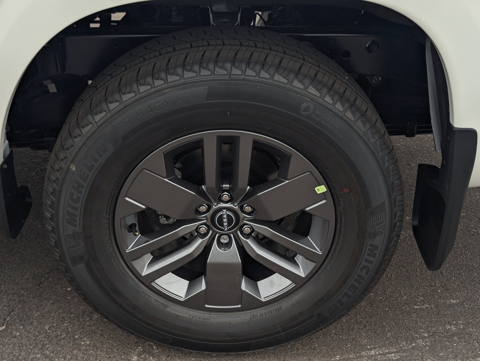 New 2027 Nissan Frontier SV w/ Tow Package RWD image 7