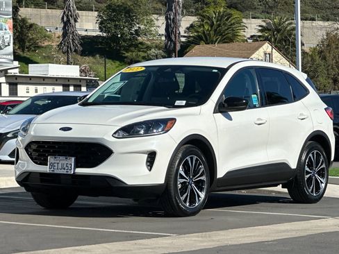 Used 2022 Ford Escape SE w/ SE Sport Appearance Package image 7