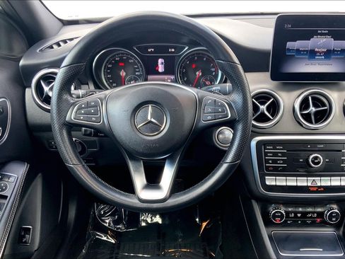 Used 2020 Mercedes-Benz GLA 250 4MATIC image 6