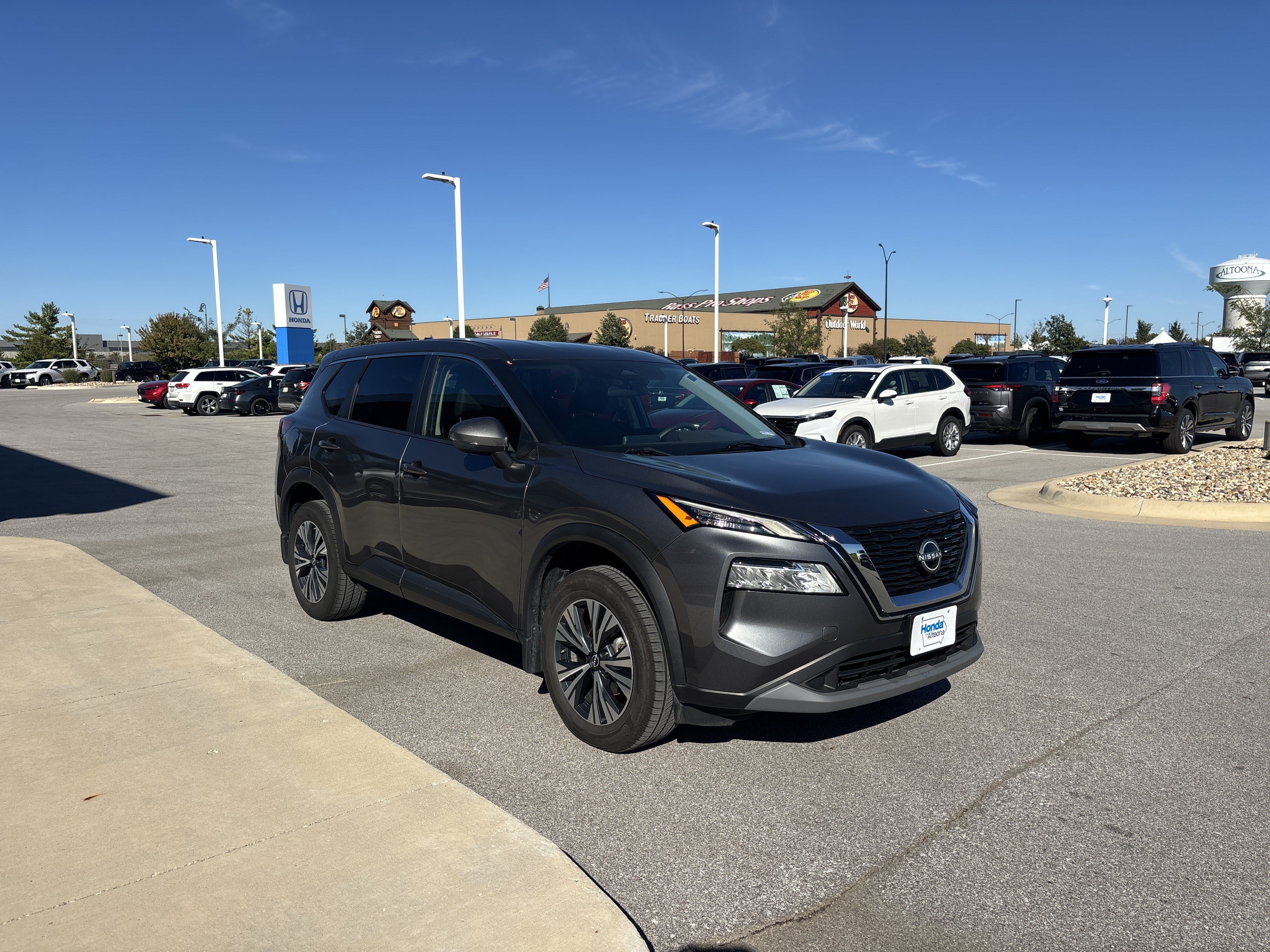 Used 2022 Nissan Rogue SV AWD/4WD image 7