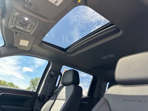 Certified 2025 GMC Sierra 1500 Denali AWD/4WD image 18