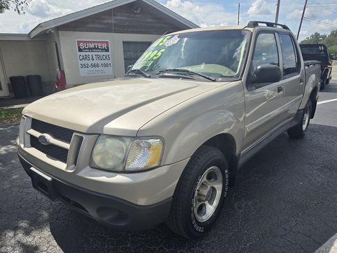 Used 2005 Ford Explorer Sport Trac XLS AWD/4WD image 2