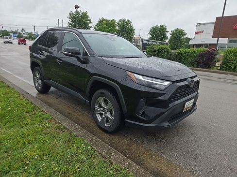 Used 2024 Toyota RAV4 XLE FWD image 2