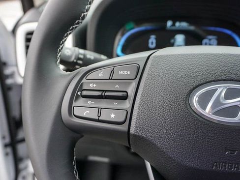 New 2026 Hyundai Venue SEL FWD image 18