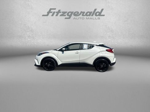 Used 2019 Toyota C-HR XLE FWD image 5