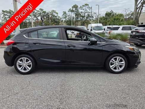 Used 2017 Chevrolet Cruze LT w/ Convenience Package FWD image 6