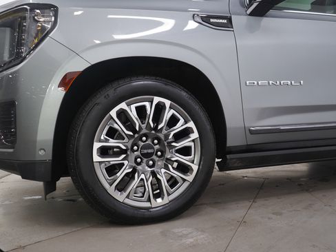 Used 2024 GMC Yukon XL Denali Ultimate image 32